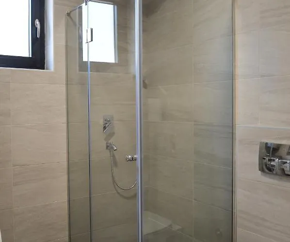 Gold Lux Daire Zlatibor